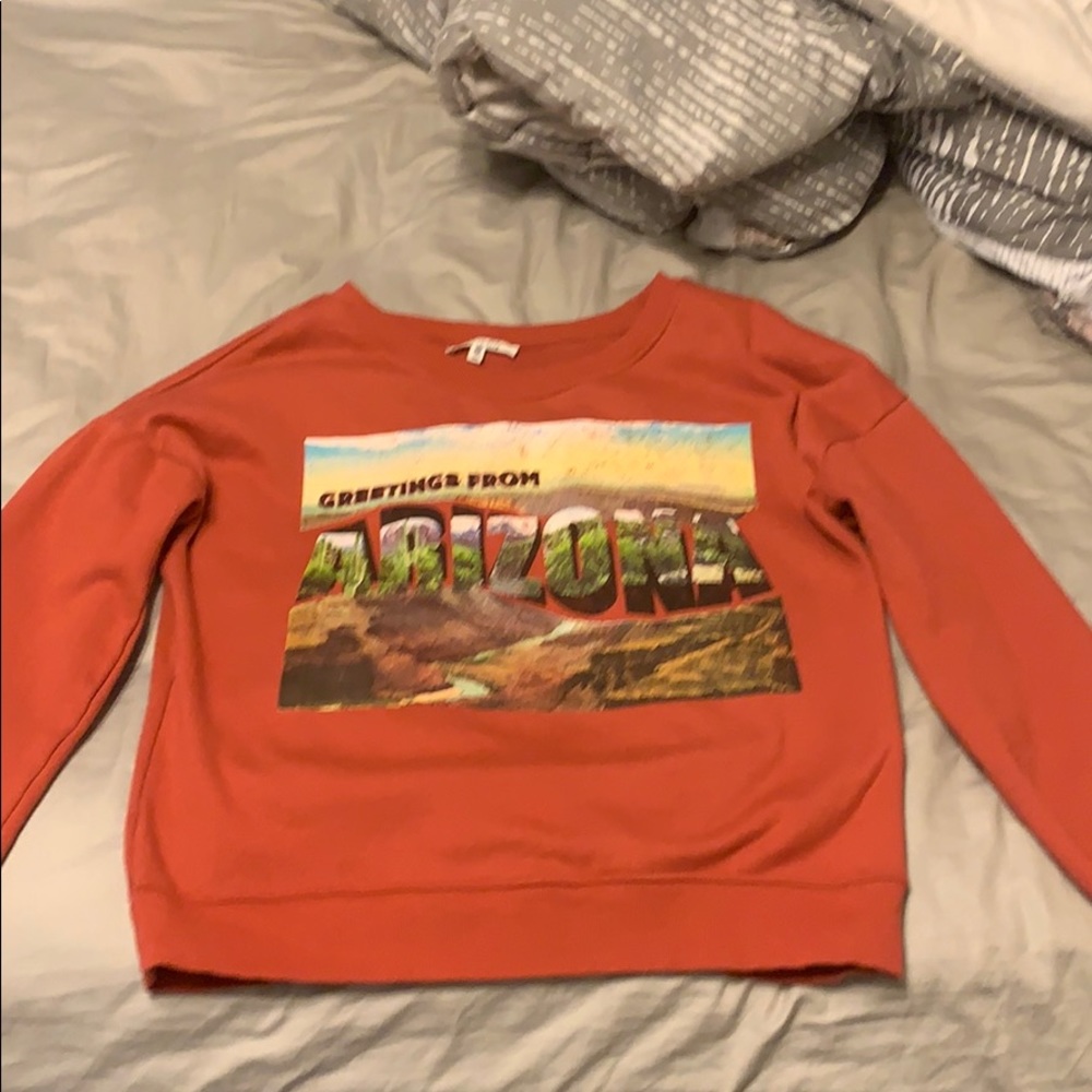 sweat shirt
